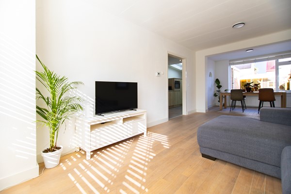 Woonkamer 2.jpg
